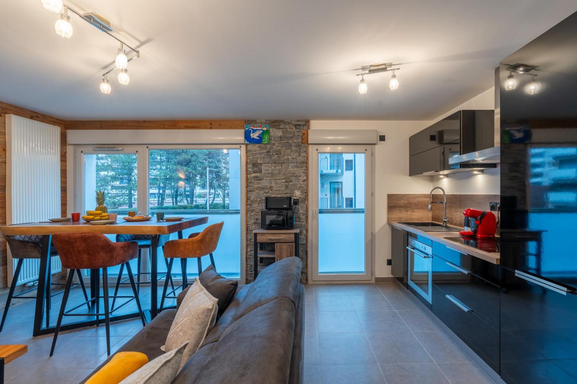 Charmant Appartement A 5 Minutes A Pied De La Vielle Ville Annecy Avec Parking Prive Esterno foto