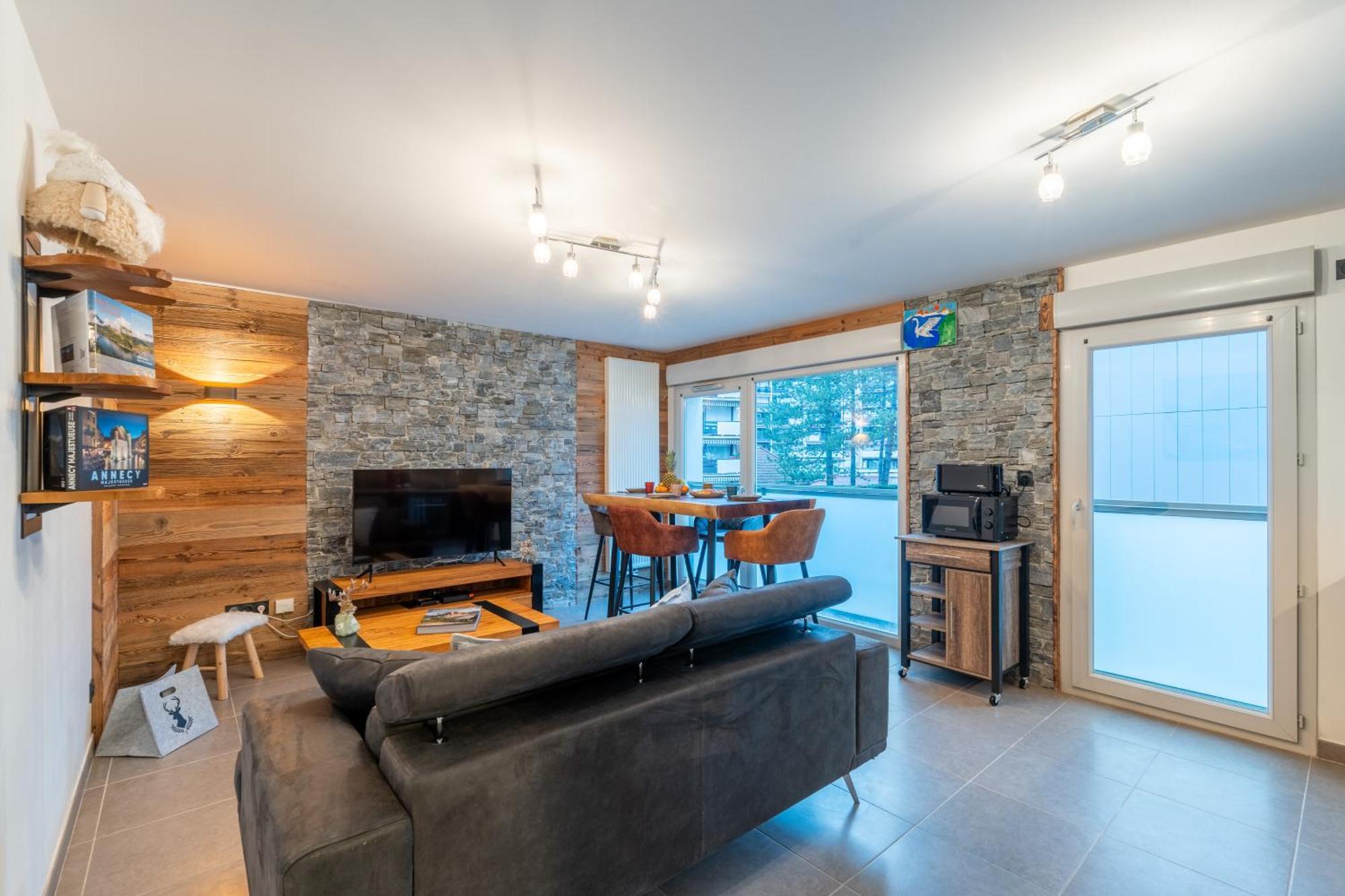 Charmant Appartement A 5 Minutes A Pied De La Vielle Ville Annecy Avec Parking Prive Esterno foto